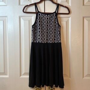Sally Miller Black and White Tween Dress Size 12 in Like New Condition
